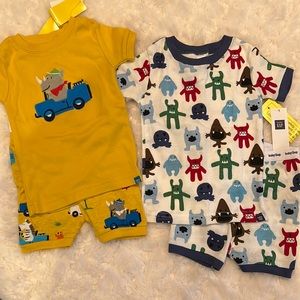 Two Baby gap shorts and short sleeve tee pajamas 6 to 12 months.New with tags!🐶
